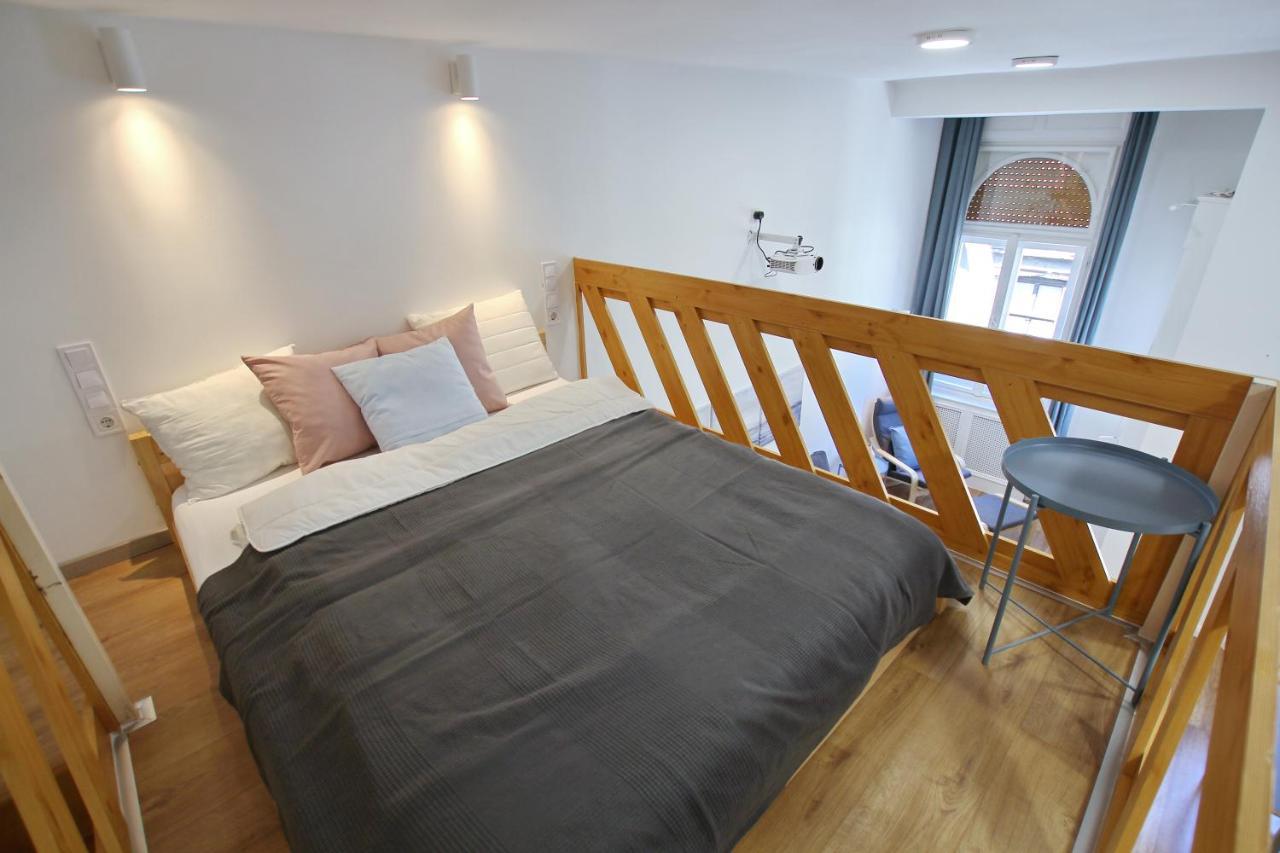 Pau Stylish Studios In The Heart Of Budapest Exteriör bild