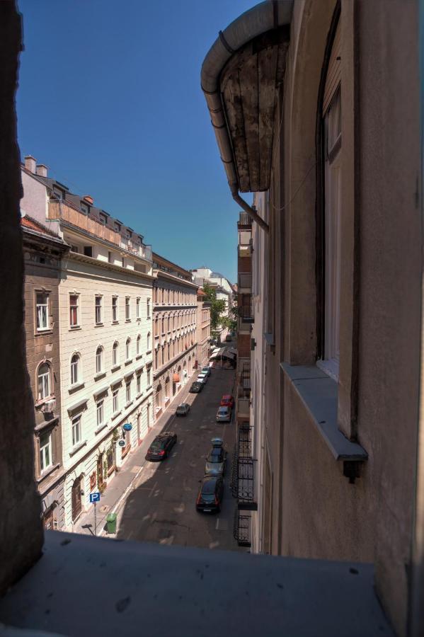 Pau Stylish Studios In The Heart Of Budapest Exteriör bild