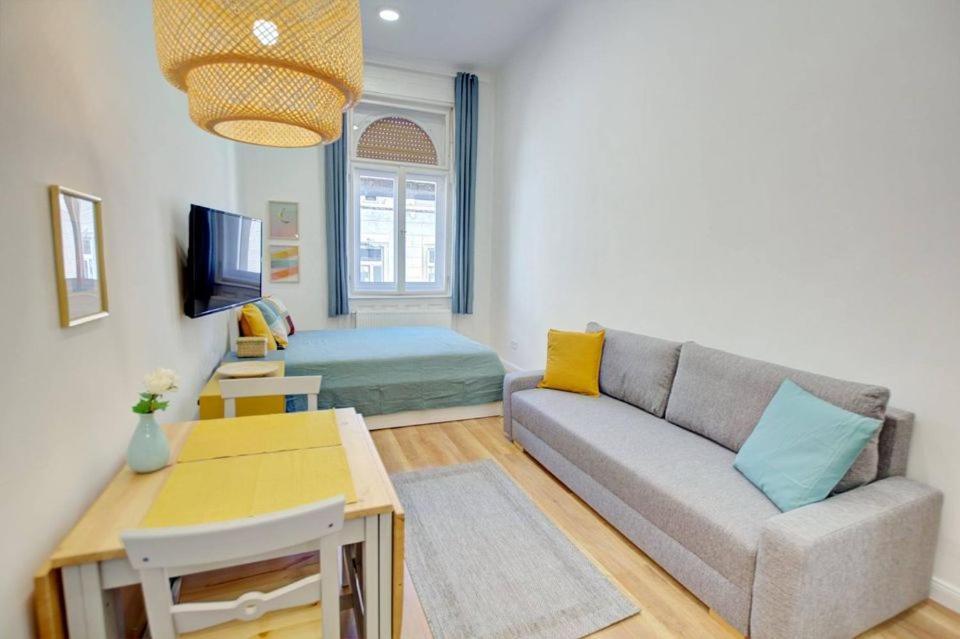 Pau Stylish Studios In The Heart Of Budapest Exteriör bild