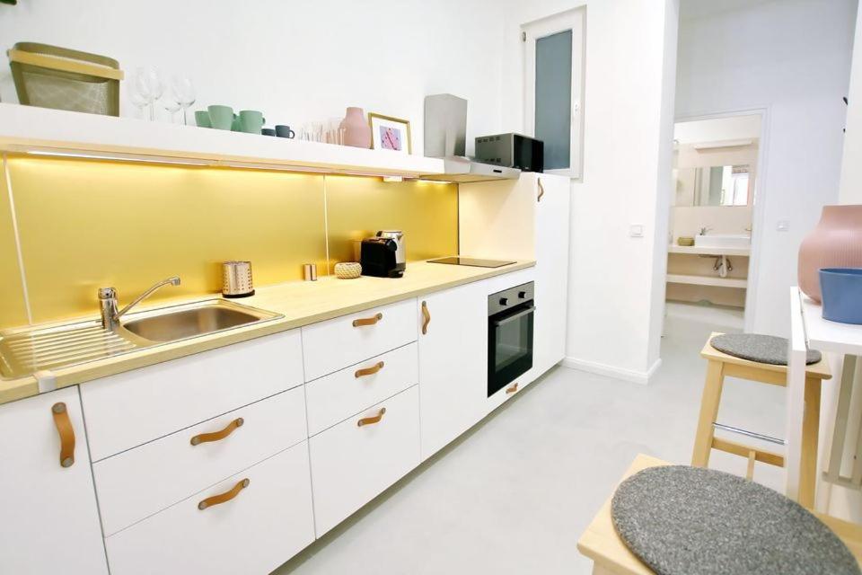 Pau Stylish Studios In The Heart Of Budapest Exteriör bild