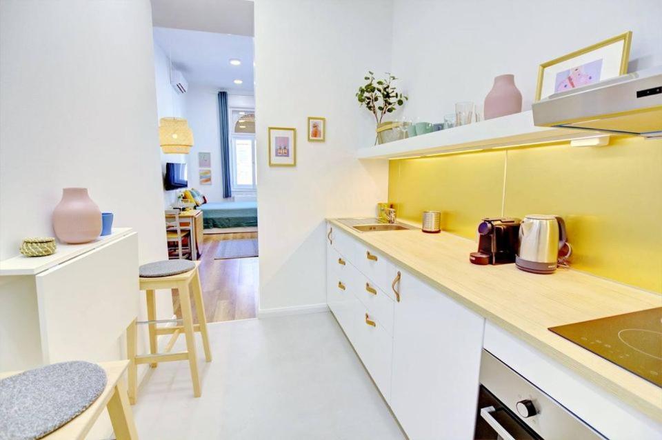 Pau Stylish Studios In The Heart Of Budapest Exteriör bild