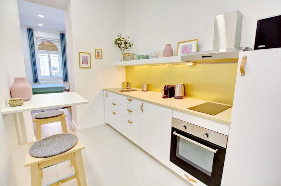 Pau Stylish Studios In The Heart Of Budapest Exteriör bild